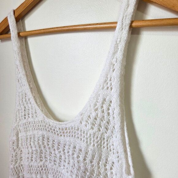 EUC HOLLISTER SCOOP NECK CROCHET TANK TOP SIZE M - Picture 9 of 14